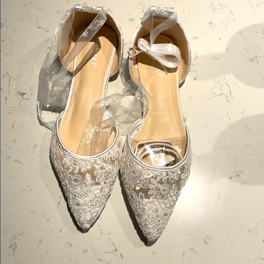 White flats with lace detail and sheer ribbon. - Picture 1 of 3